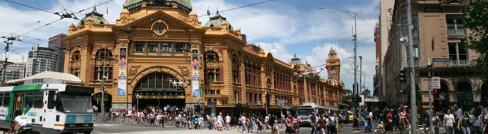 flinders train station in melbourne