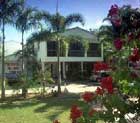 magnetic island budget backpacker accommodation on the beach