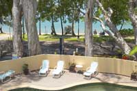 palm cove beach accommodation